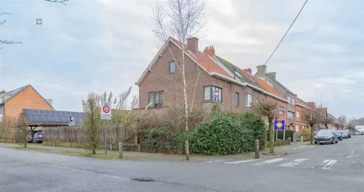 Te koop halfopen bebouwing met 3 slaapkamers in aanbieding