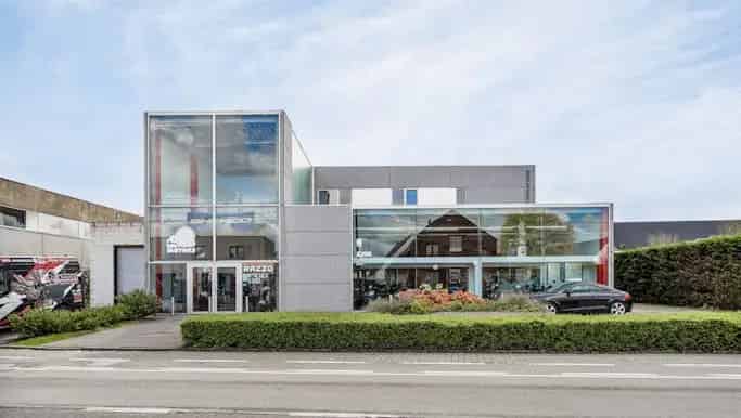 Handelspand met Woonst te Koop Roeselare