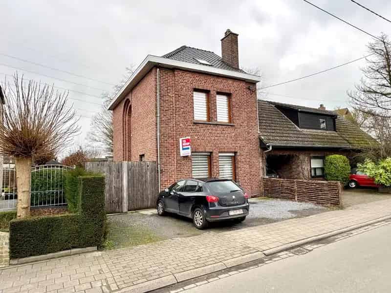 Halfopen Woning 3 slaapkamers Tuin Garage