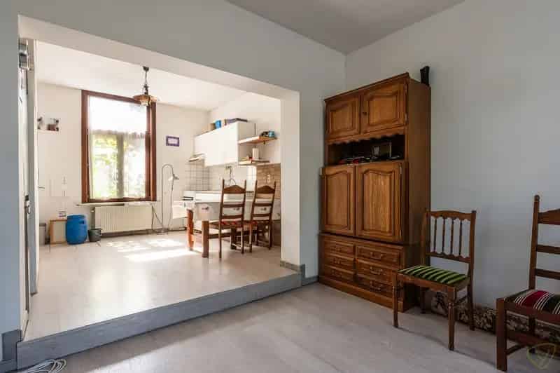 Te renoveren woning met veel potentieel