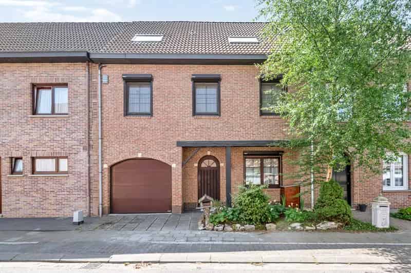 Huis te huur Boom: Instapklare rijwoning 5 slaapkamers nabij park