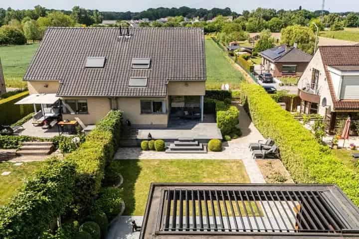 Huis te Koop Ternat - Bel-etage in Rustige Omgeving