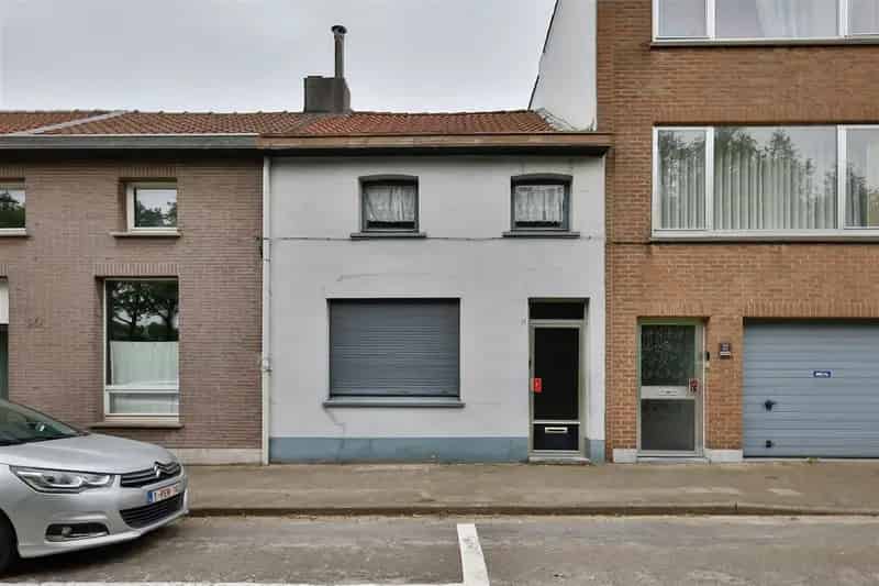 Te renoveren Rijwoning Hoboken 2 slaapkamers