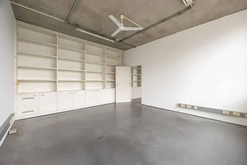 Modernistisch Kantoor 700m² Wilrijk - Opslag - A12 R1 R10