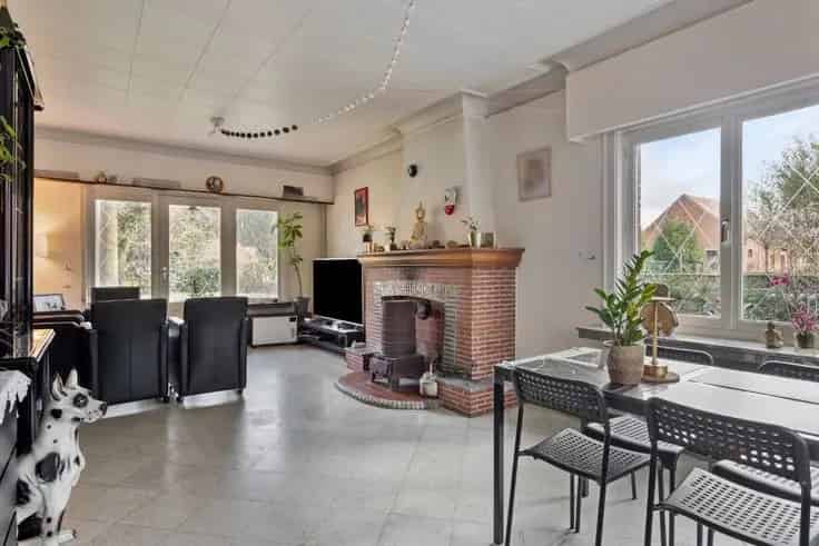 Huis Te Koop Te Renoveren 2000m2 Perceel