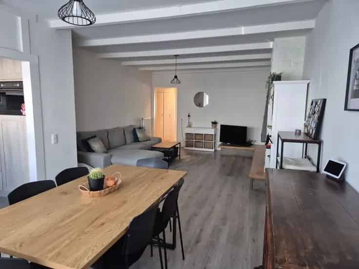 Gelijkvloersappartement met Tuin te Ekeren