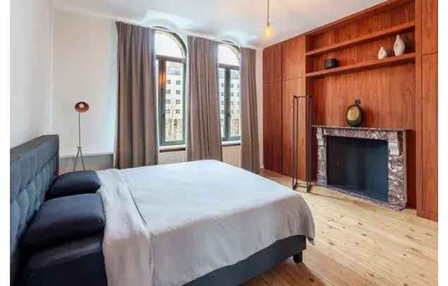 Huur 2 Slaapkamer Appartement 117m² Antwerpen