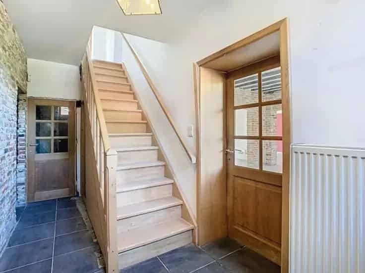 Somberffe Huis Te Koop 160m² 4 slaapkamers Grote Garage Renovatie