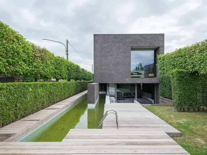 Huis te huur: Exclusieve villa met zwemvijver en parkeerplaats voor 9 wagens