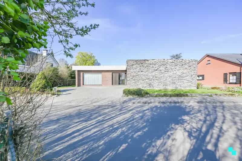 Huis te huur Moen: Landelijke Bungalow met 3 slaapkamers en grote tuin