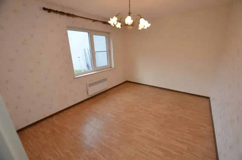 Huis te huur met garage en tuin nabij openbaar vervoer