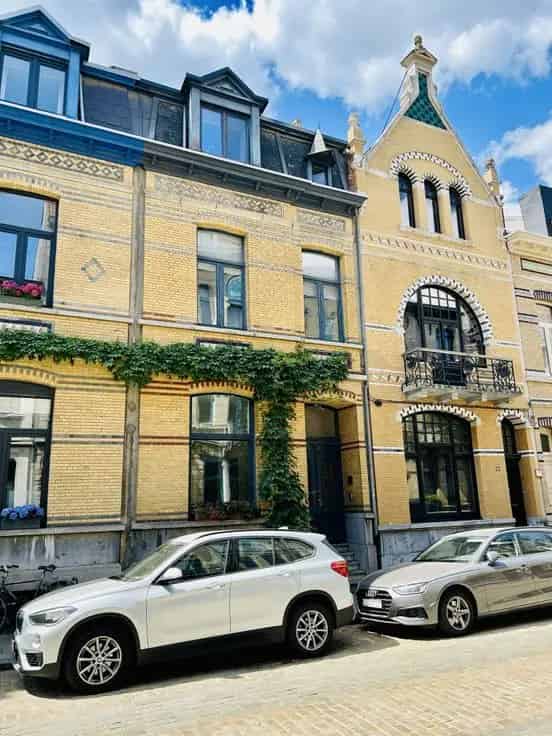 Herenhuis Zurenborg 2 slaapkamers Te Koop