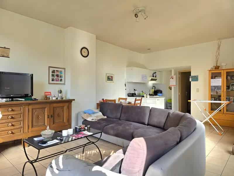 Te Koop: Investeringseigendom met 2 Appartementen