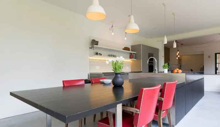 Moderne woning te koop nabij station