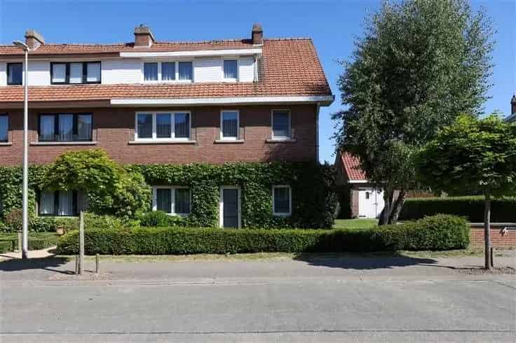 Huis Te Koop Hasselt 6 Slaapkamers Grote Tuin