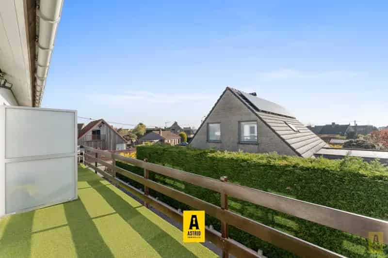 Appartement te koop Vosseslag: Zonnig appartement met terras