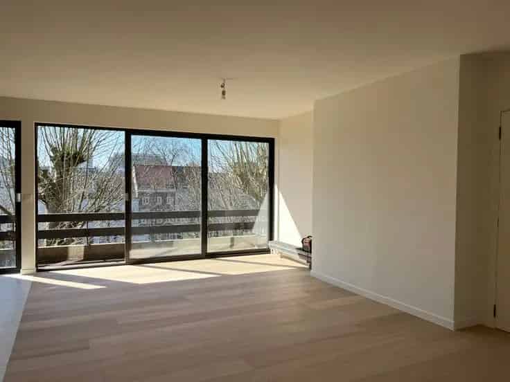 Appartement Coupure: Lichtrijk met Leiezicht