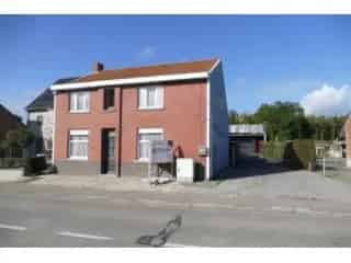 Huis te koop Stekene - Twee woningen met magazijnen en stallingen