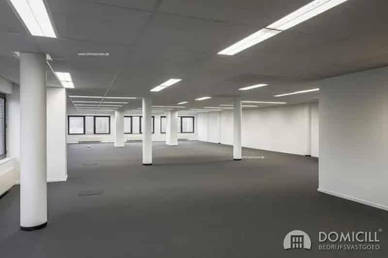 Kantoorruimte te huur Roeselare 307m2