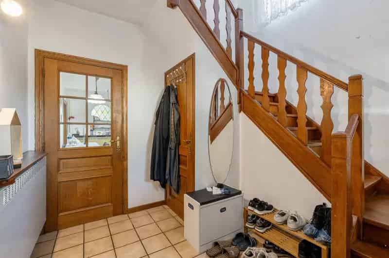 HOB woning in een rustige buurt te Lanaken