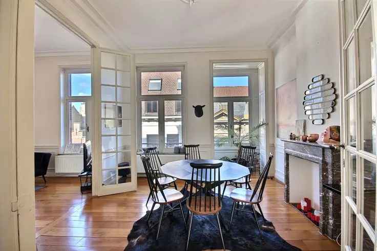 Appartement te huur Sablon: 2 slaapkamers, balkon, 121m²