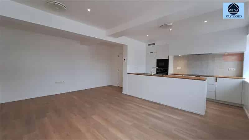 Gerenoveerd Appartement 2 Slaapkamers Nederbrakel