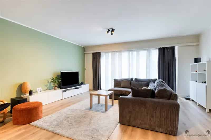 Ruim appartement te Niel 2 slaapkamers garage terras