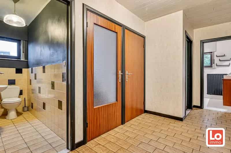 Te renoveren woning met garage Lochristi