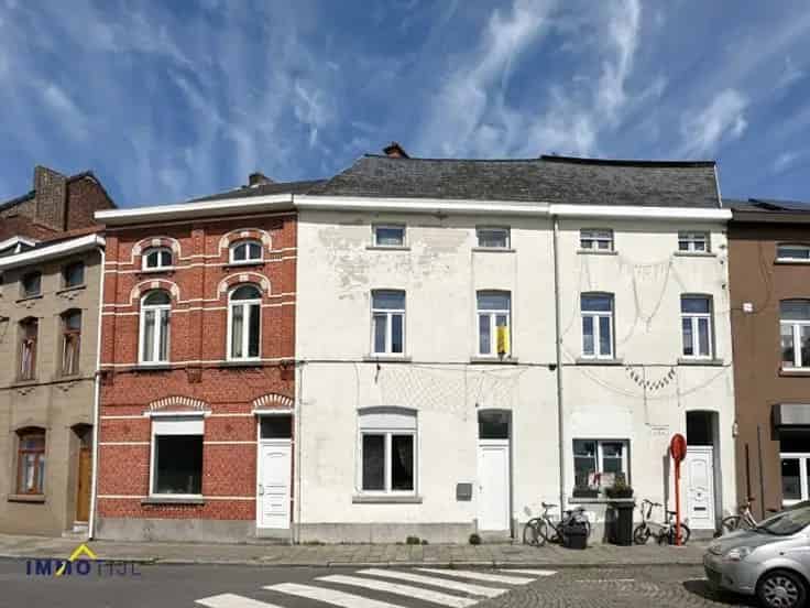 Huis Te Koop Aalst: Gezellige woning met 4 slaapkamers en terras