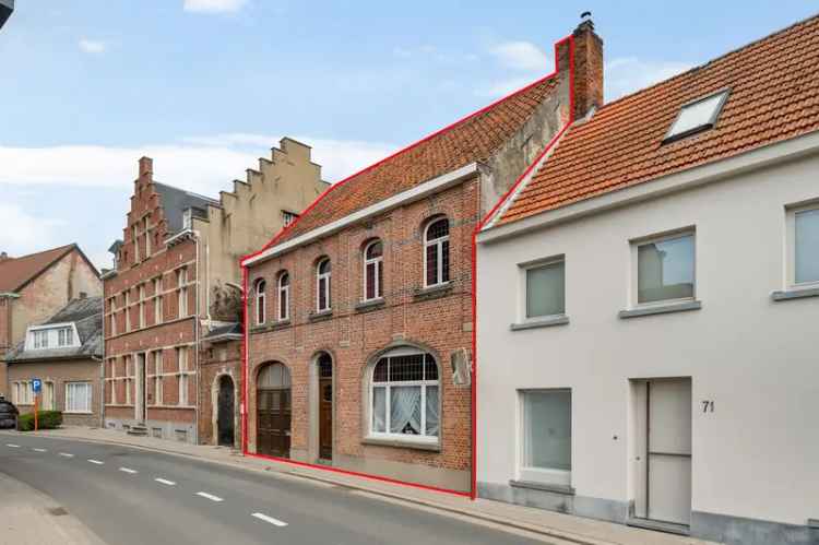 Te renoveren charmante woning op een centrale ligging te Elversele