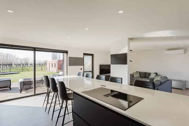 Huis te huur Assenede: Energiezuinige villa met 5 slaapkamers en tuin
