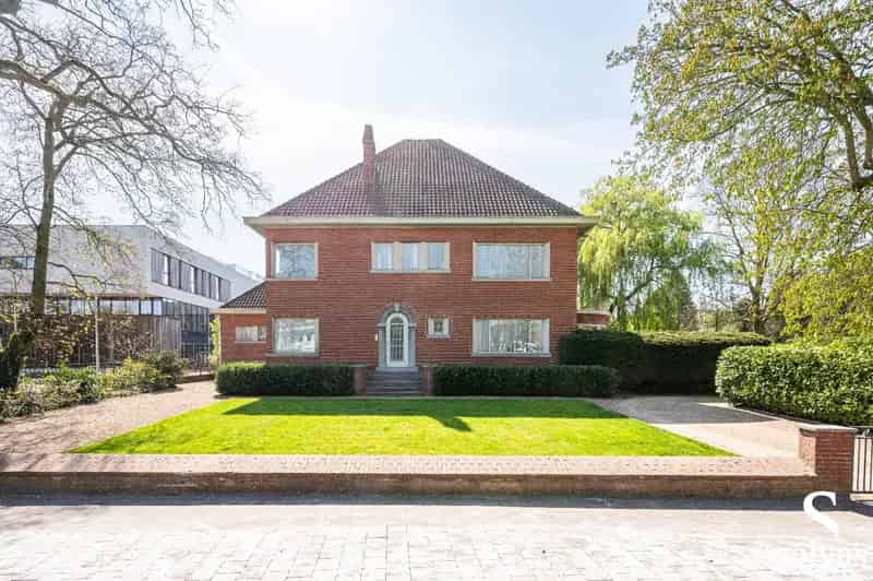 Ruime Villa te Koop in Assenede Nabij Dorpskern
