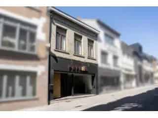 Handelspand met Appartement te Ninove