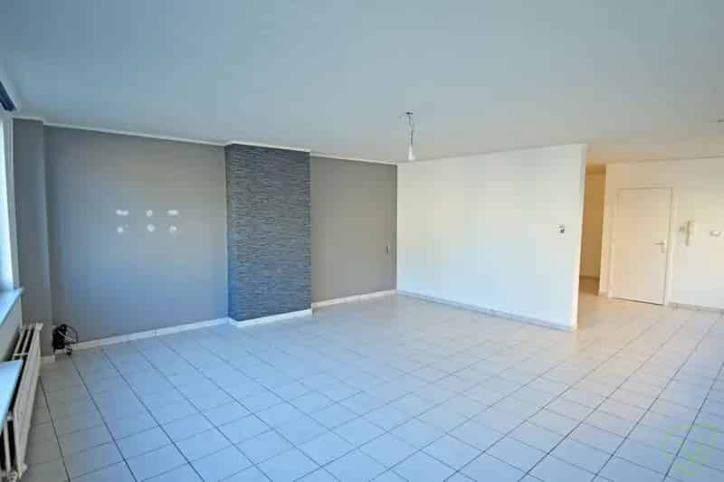 Appartement te huur Eeklo - Lichtrijk en centraal gelegen