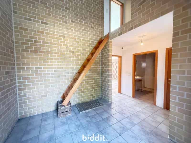 Rustig gelegen woonhuis met ruime tuin en garage