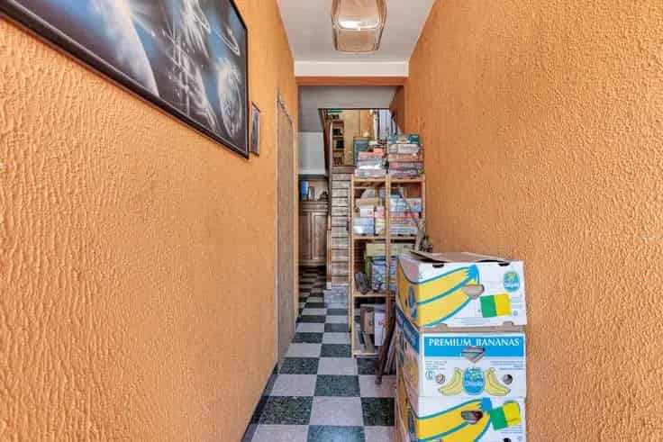 Huis Te Koop Velzeke: Landelijke woning te renoveren