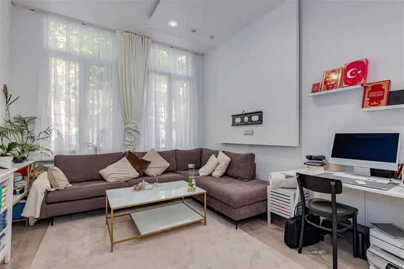 Gerenoveerde Kangoeroe Woning 5 Slpk 3 Badkamers Antwerpen