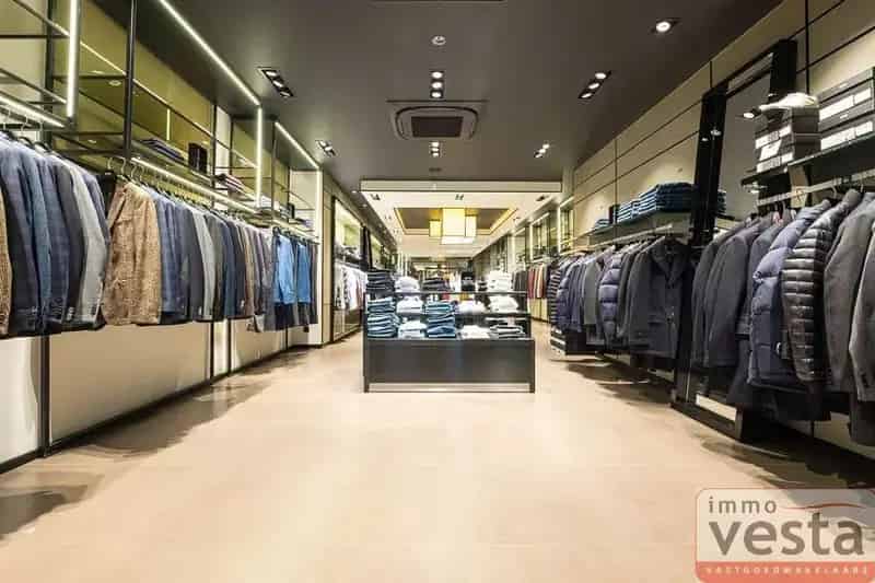 Handelspand 220m2 te koop