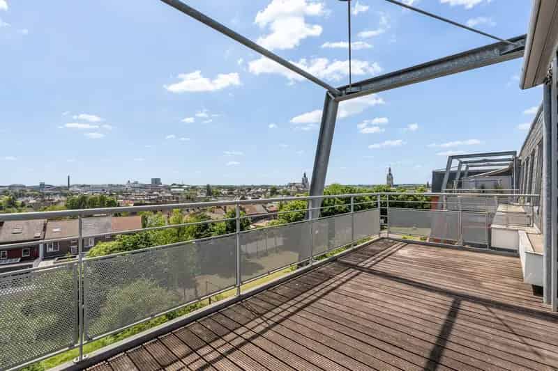 Appartement 3 slaapkamers ruim terras instapklaar