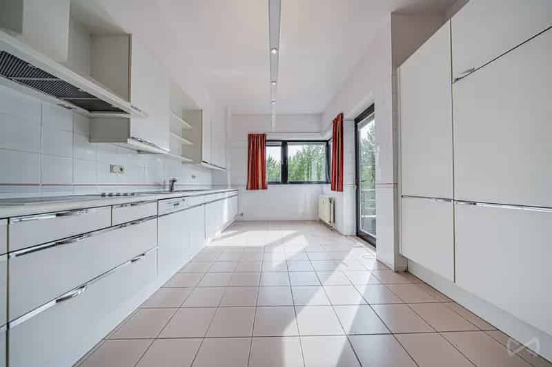 Appartement met drie slaapkamers in Ixelles