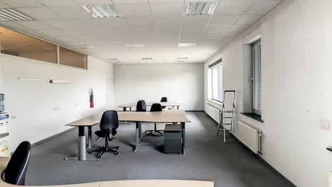 Kantoor te huur Waregem E17 Industriezone