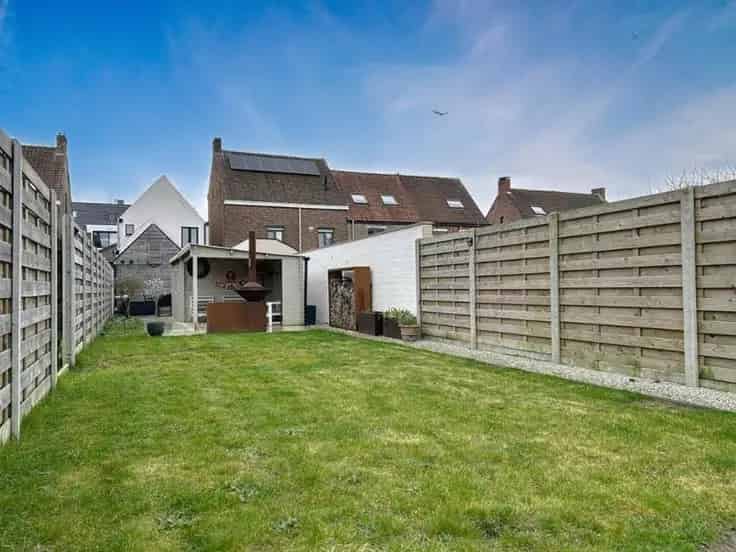 Huis Te Koop 3 Slaapkamers Instapklaar Zuidwest Tuin