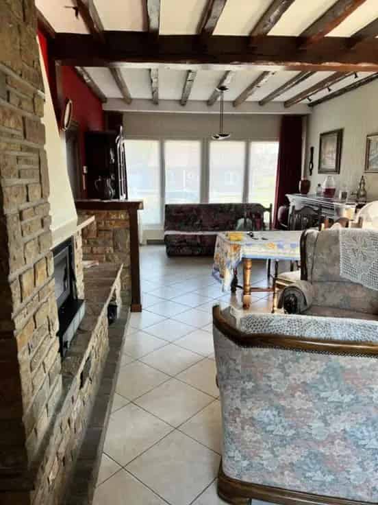 3 Slaapkamer Huis Nabij Winkels en Ravel