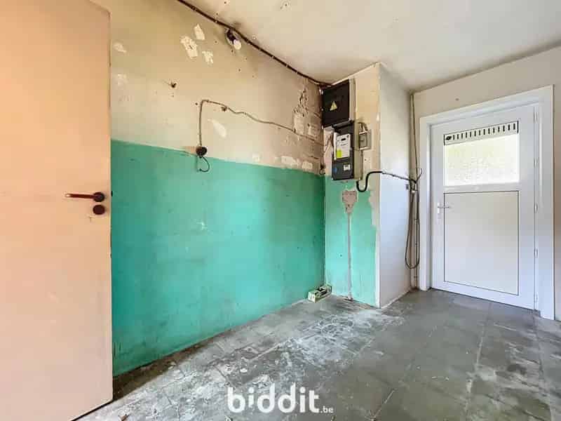 Te renoveren woning met tuin 3 slaapkamers
