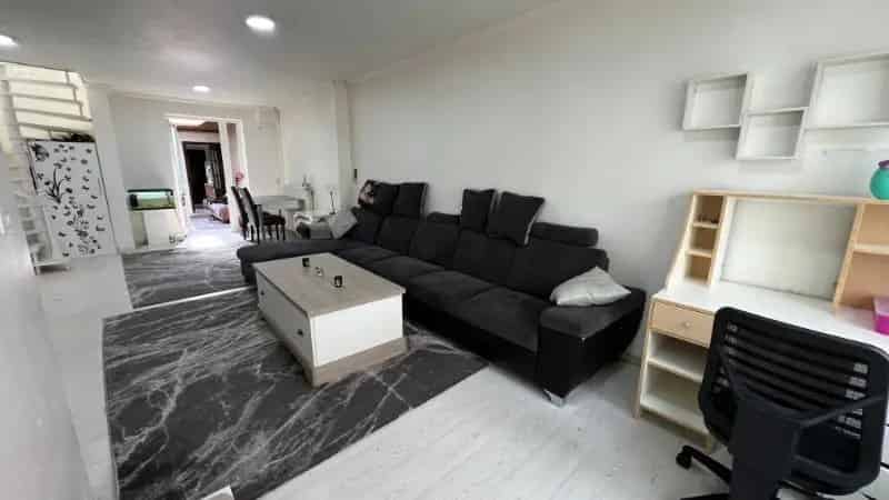 Ruime Stadswoning Met Aangename Koer