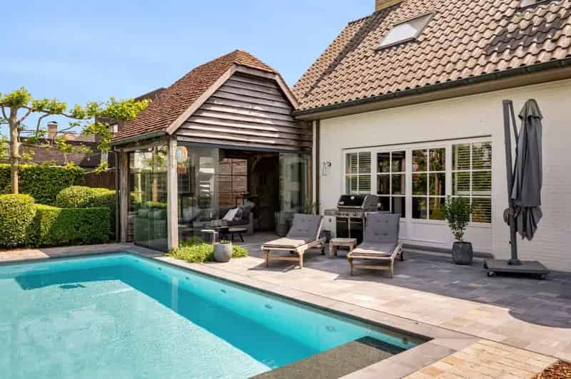 Luxueuze Villa met Zwembad en Poolhouse - 4 Slaapkamers