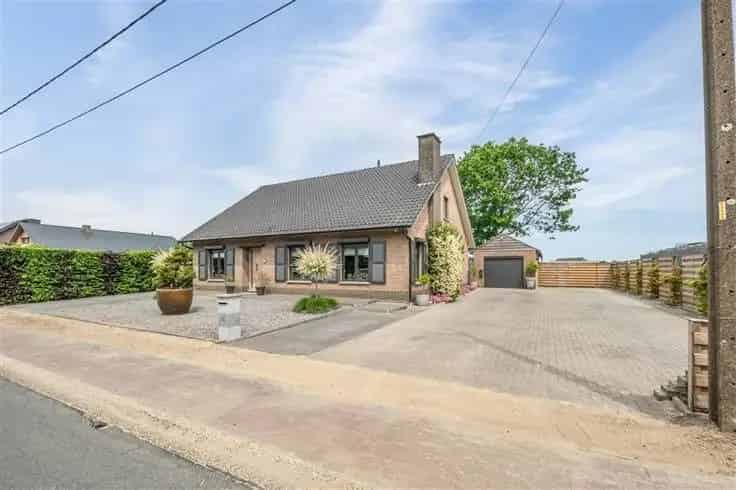 Huis Te Koop Hamont 4 Slaapkamers Instapklaar Gerenoveerd