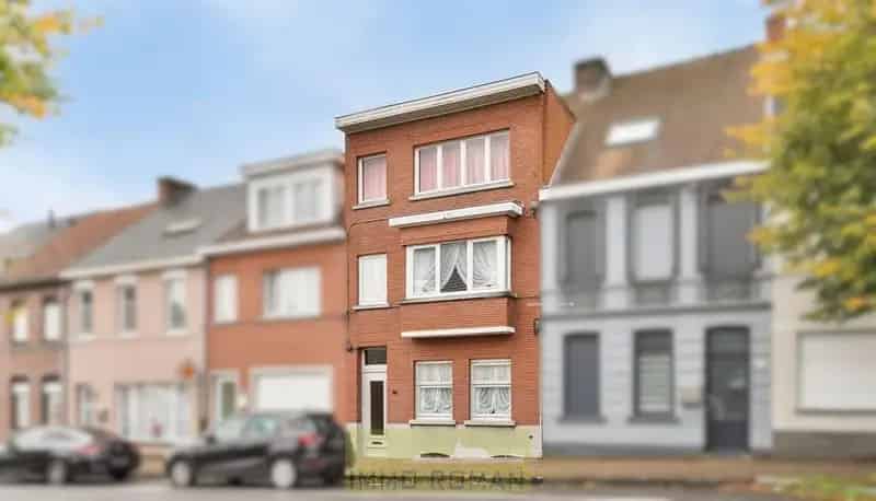 Te Koop: Ruime woning met 4 slaapkamers te Renaix