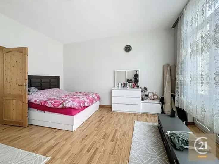Appartementenblok Te Koop Schaerbeek