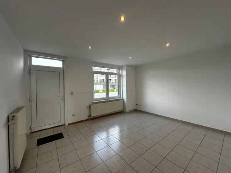 Huis Te Koop: Gelijkvloers, Slaapkamers, Kelder, Dubbele Beglazing